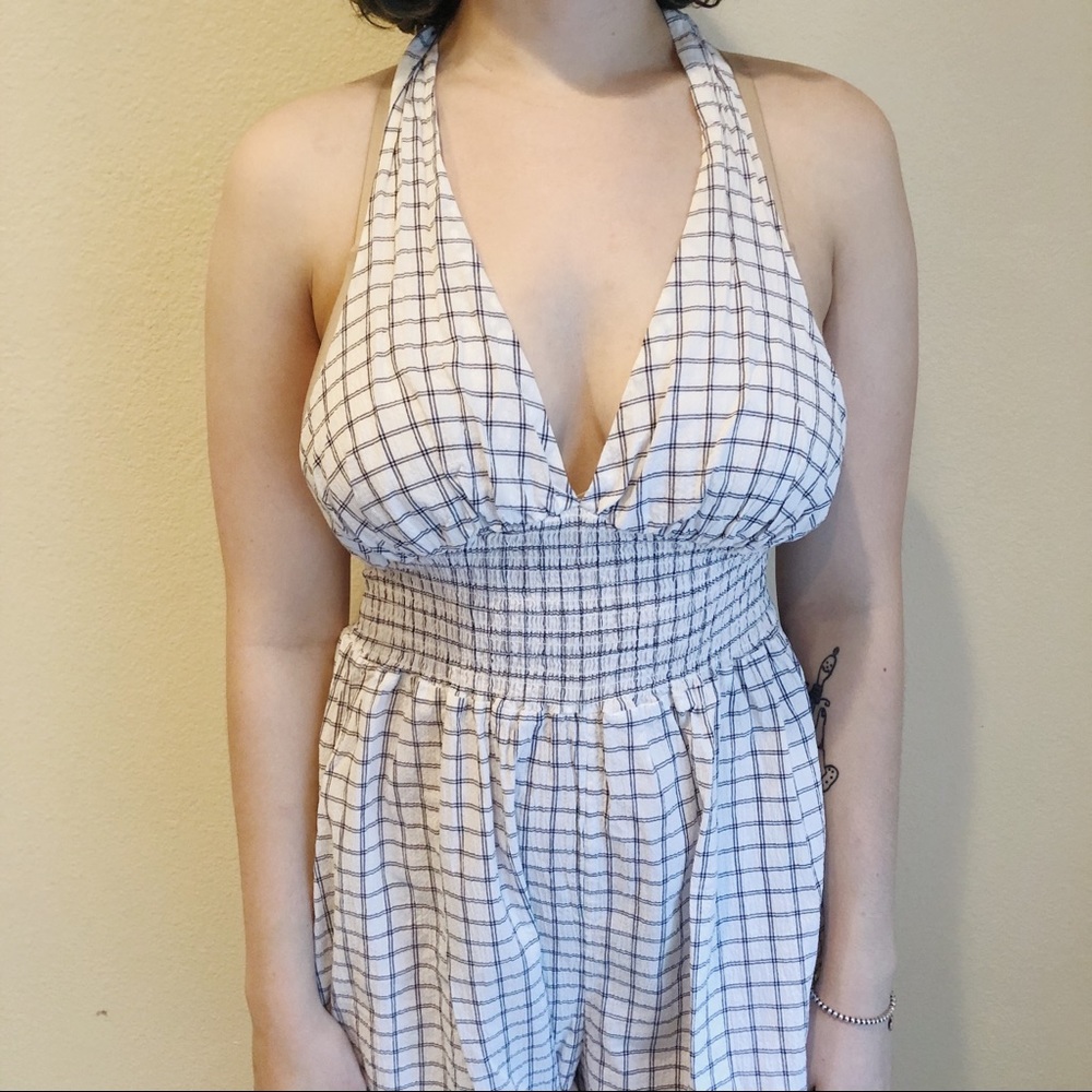 SOLD✨UO grid halter jumpsuit - Picture 5 of 5